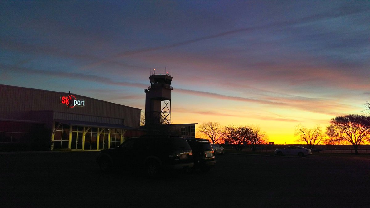 Views from <a href="/RBSkyport/">Redbird Skyport</a> this morning #avgeek #bizav
