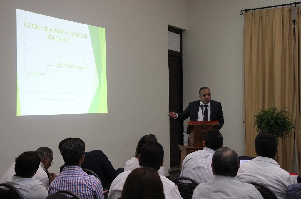 PRIQueretaroCDE's tweet photo. “La incidencia delictiva en el municipio de San Juan del Río ha ido creciendo de manera exponencial, con un incremento puntual en 2017, esto sin contar la cifra negra en delitos del fuero común": Iván González Zendejas, experto en Criminología, durante el foro #QuerétaroSinMiedo https://t.co/vjKBaxEpyu