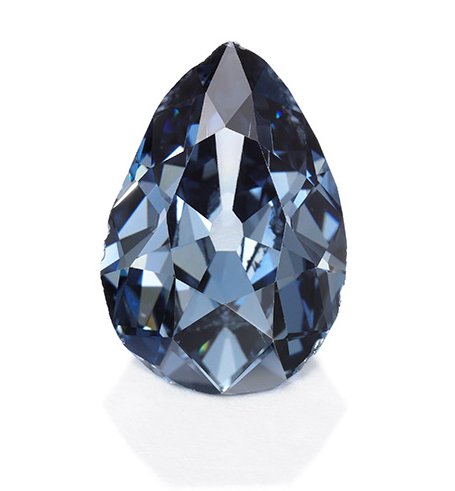 SothebysFr's tweet photo. One of the foremost historic #diamonds – The Farnese Blue – will soon appear at auction, at Sotheby's Geneva, for the first time in history, after having remained in the same family for over three centuries. New blog post>>
https://t.co/8SSpg5YTia #jewelry #FarneseBlue https://t.co/APVGAwtGhj