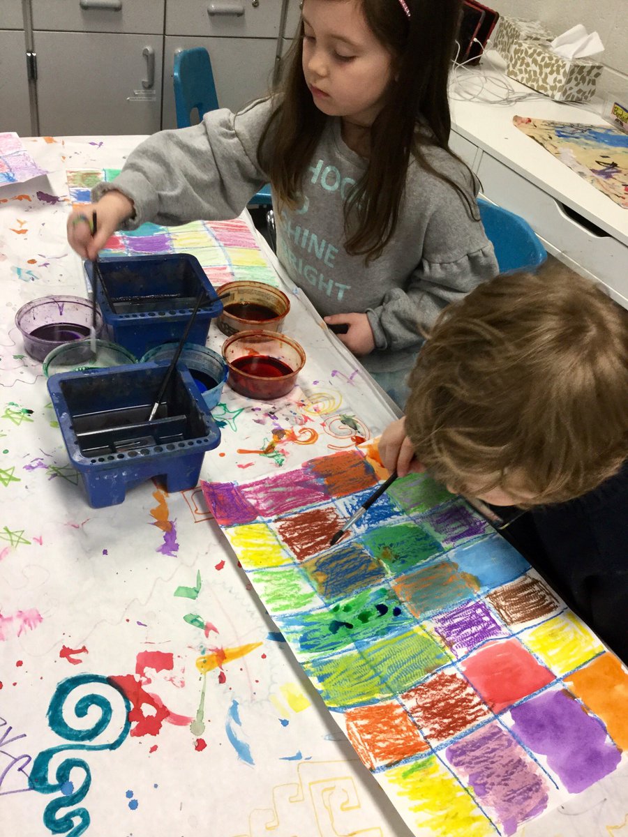 nichole_kanny's tweet photo. Jasper Johns inspired paintings! #kinderart #resistart #pastelsandwatercolor #jasperjohns @WalledLkSchools @KeithElementary https://t.co/UrKvir7z67