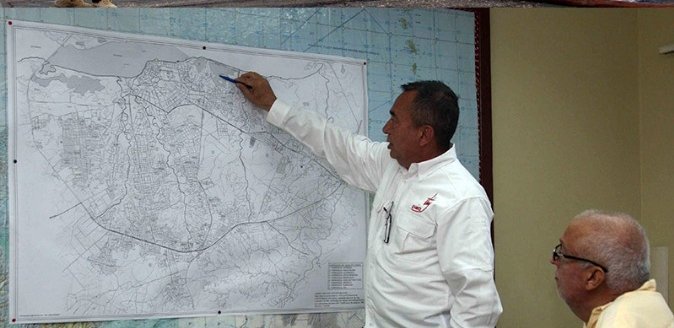 MaestraTuItera's tweet photo. ¡El presidente @NicolasMaduro ordena y @JustoNogueraP acciona! Hoy el gobernador dió inicio desde el municipio Heres, al Plan de Fumigación Aéreo Contra el Paludismo. Esta acción se realizará para todas las otras regiones del estado #Bolívar #2MillonesYVamosPorMas https://t.co/aRaZCGAikd