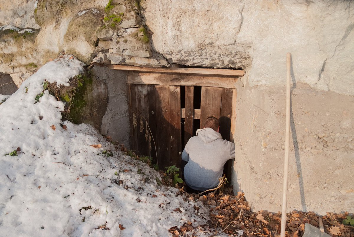 wine_mackas's tweet photo. Historical Wine Cellar from 17th Century in #Slovakia with Accommodation in #Cave #caveaccommodation https://t.co/NzWXfclFcd