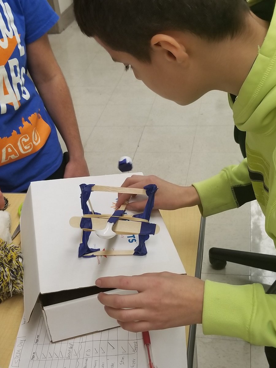 ASASChicago's tweet photo. ASAS Chicago recently received $5,000 towards STEM programming from General Motors! This award will go towards STEM supplies for our CPS sites. THANKS, A MILLION! Learn more about GM's giving here: https://t.co/m74pvHEt2e #iheartafterschool #ASAS #STEM https://t.co/d8HQRKeEvP