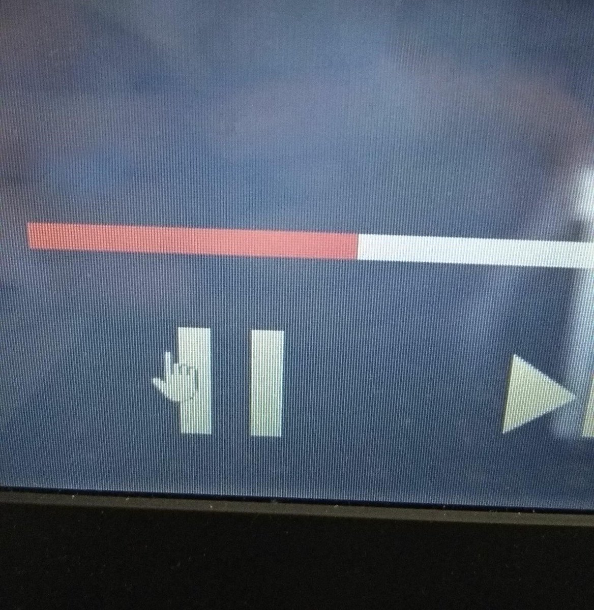 luci_ewe's tweet photo. Cuando el profesor te pone un documental en clase y no quita el cursor de la barra de reproducción. https://t.co/94k92lk5NF