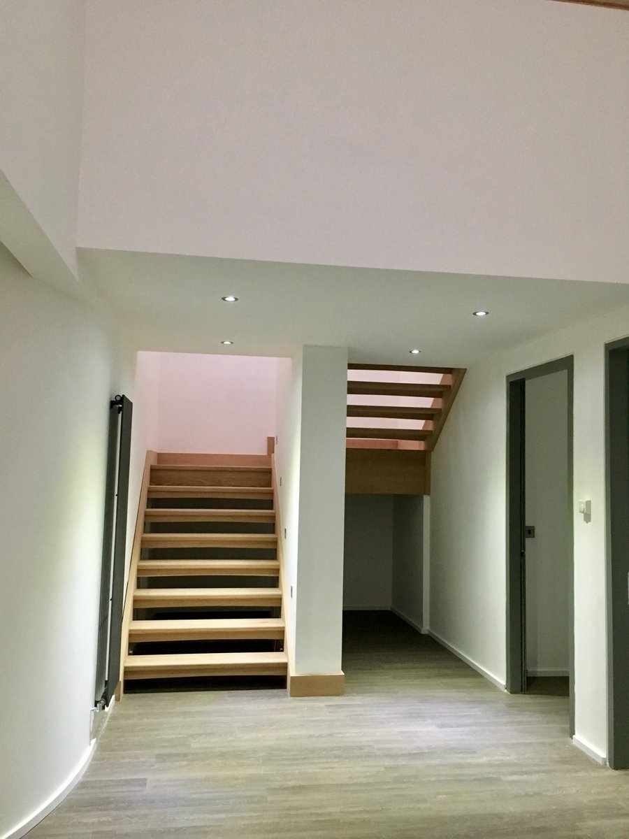 Are you looking for a nice place to live with amazing view of the town ?😍 Please get in touch with us on hubsquaredzuzanna@gmail.com to book a viewing.