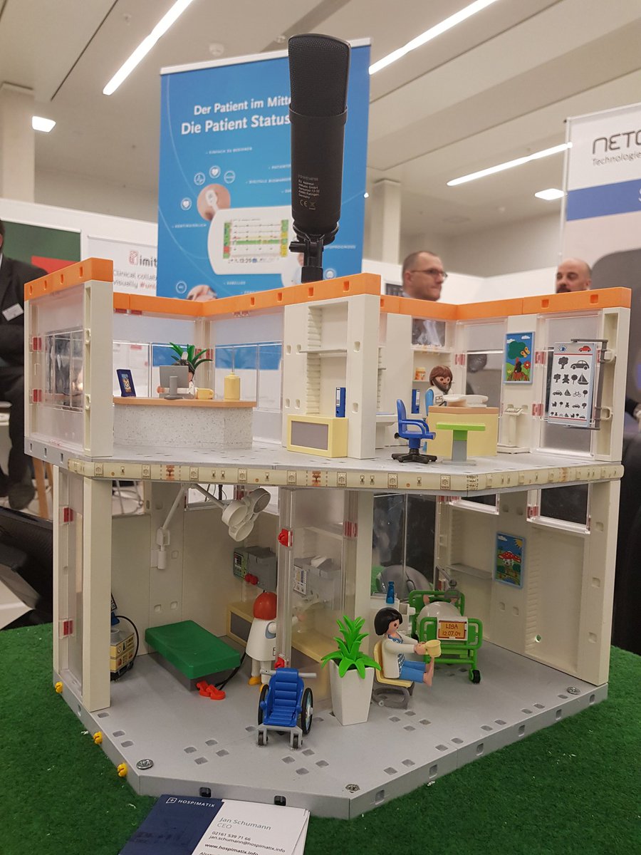 #Sprachsteuerung im Patientenzimmer dank <a href="/_jan_schumann/">Jan Schumann</a> hier als Prototyp. Das Video mit Licht gibt's auf Instagram. <a href="/hospimatix/">Hospimatix</a> #hospimatix #xpomet2018
