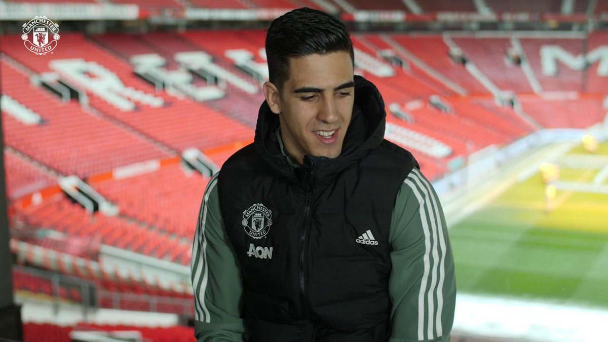 .@ElGatoPereira1's Tweet Mates knowledge level = π―
Watch the full version on #MUFCYouTube - and remember to subscribe! βΆοΈ http://manutd.co/KSMΒ