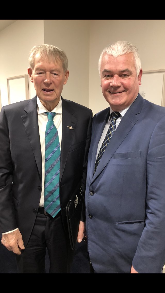 It was a great honour and pleasure to meet with the legend that is 
Mícheál Ó Muircheartaigh in @LeinsterHouse today #GAA #BliainNaGaeilge #inspiration #SeanadÉireann