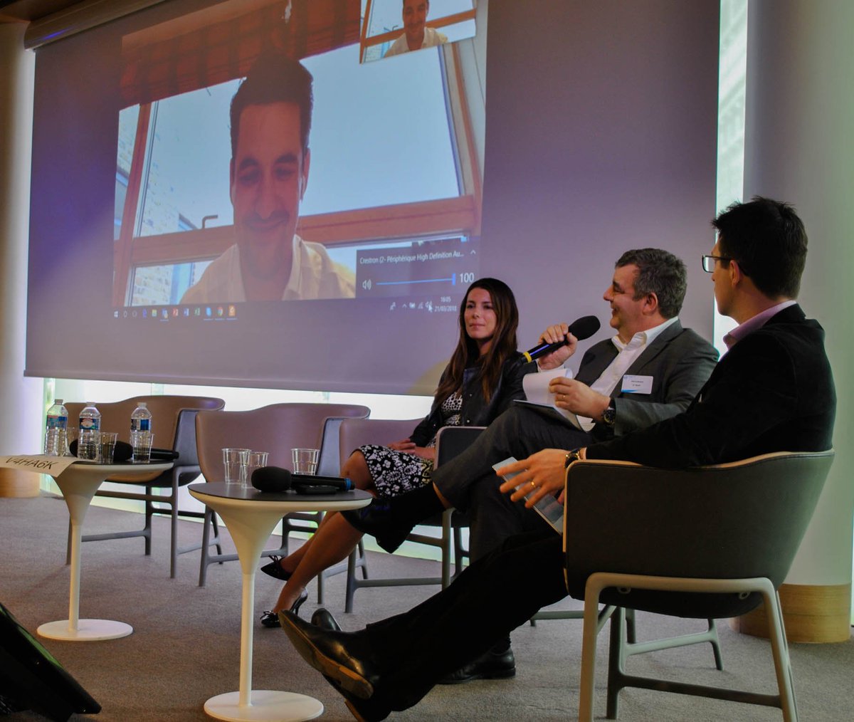 seminairepi's tweet photo. Legal Tech - Que va-t-il se passer demain? Que va-t-il se passer après-demain? 
Découverte de @Lexoo et @aulive avec Daniel van Binsbergen &amp; Simon Dewulf par vidéo conférence. Benjamin Jean et Magali Touroude Pereira se joignent à la discussion. #legaltech https://t.co/Etg06jr74R