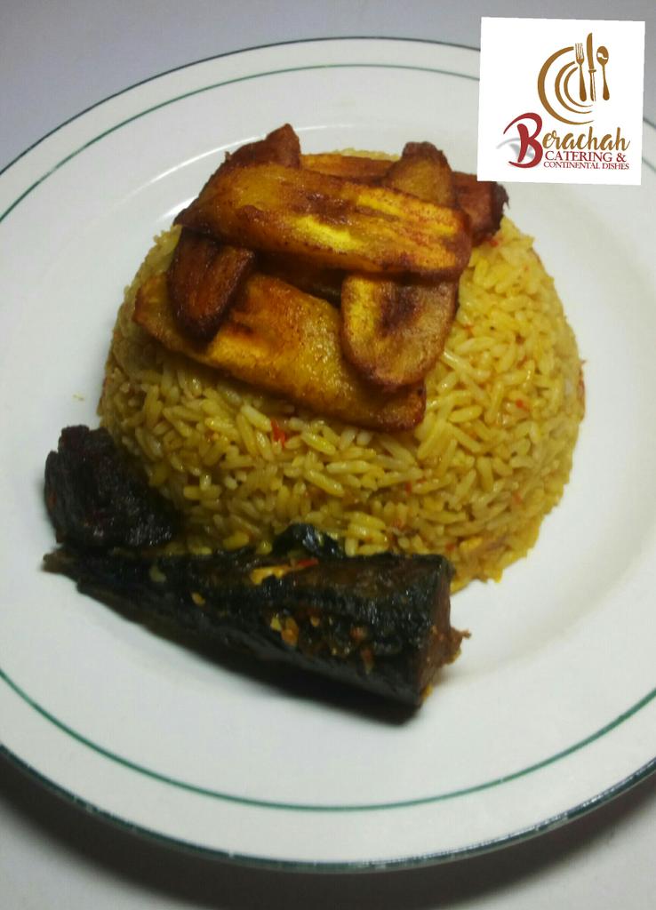 AbrahameNGee's tweet photo. How well do you like your local rice.?? #funkychef #naijafoodie #naijacook #ibadaneventplanner https://t.co/8fy345sdzq