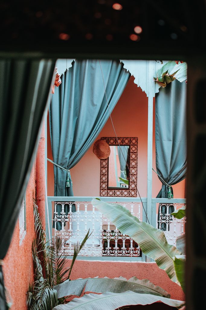 socialrealtytm's tweet photo. A home with a courtyard is an instant vacation. Point out the "quiet spot" in each property you show to buyers. 
.
.
#staycation #villa #spanishvilla #realestateagent #buyeragent #floridarealty #californiarealty #vacationrentals #boutiquehotel #custombuilder https://t.co/q43rw9f8wO