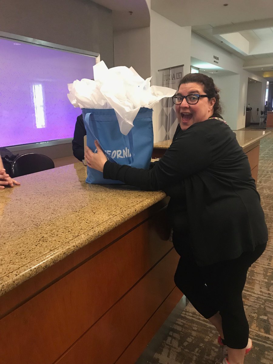 MichelleJSmith's tweet photo. Ms @amyliss25 models the way with her #ACUI18 silent auction donation drop off #ACUILegacy https://t.co/3GqRZ21i5Y