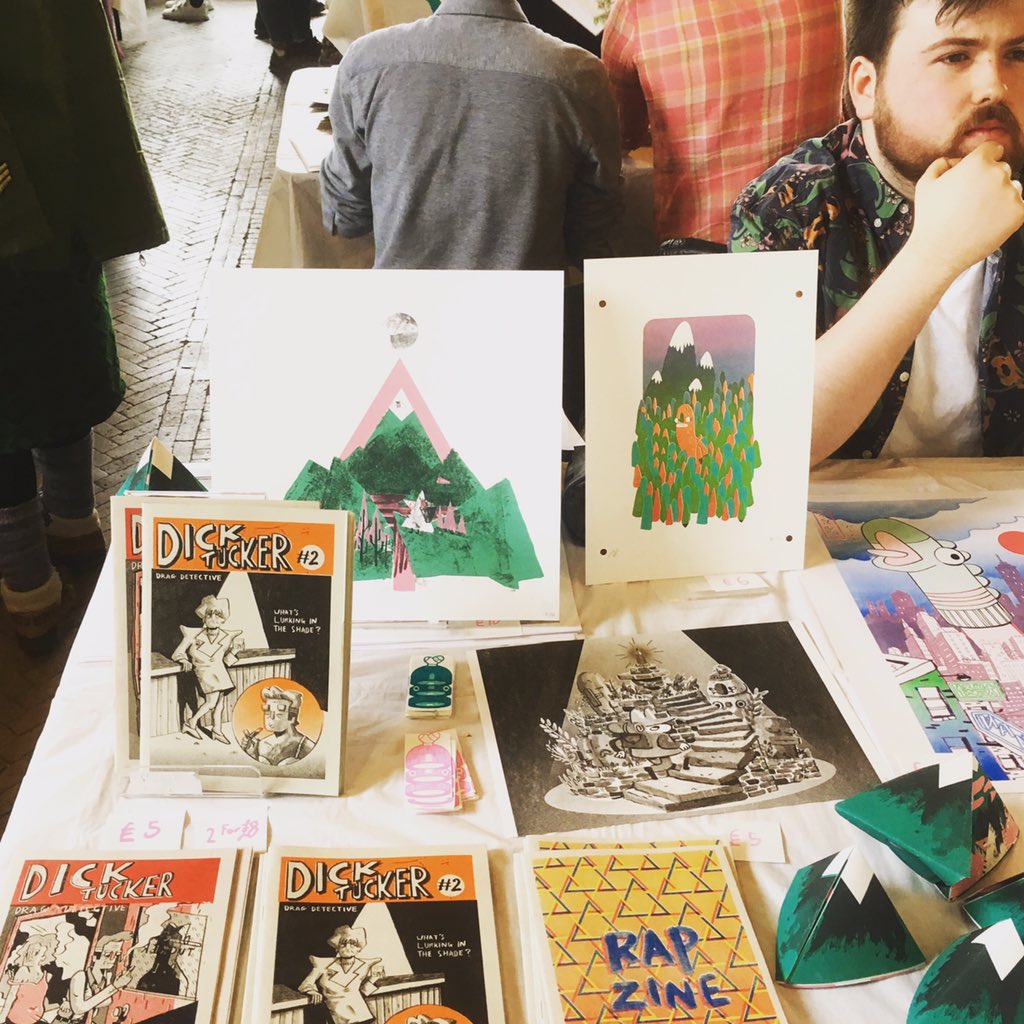 ecaillustration's tweet photo. This room is buzzing! ECA Bookmarks is in full swing and we have stalls of goodies made by artists, printmakers and designers from across the country. #ecabookmarks #illustration #bookarts #events #stalls #bookfair #edinburghcollegeofart #books #artistsbooks #zines https://t.co/4Ig8Youj1Z