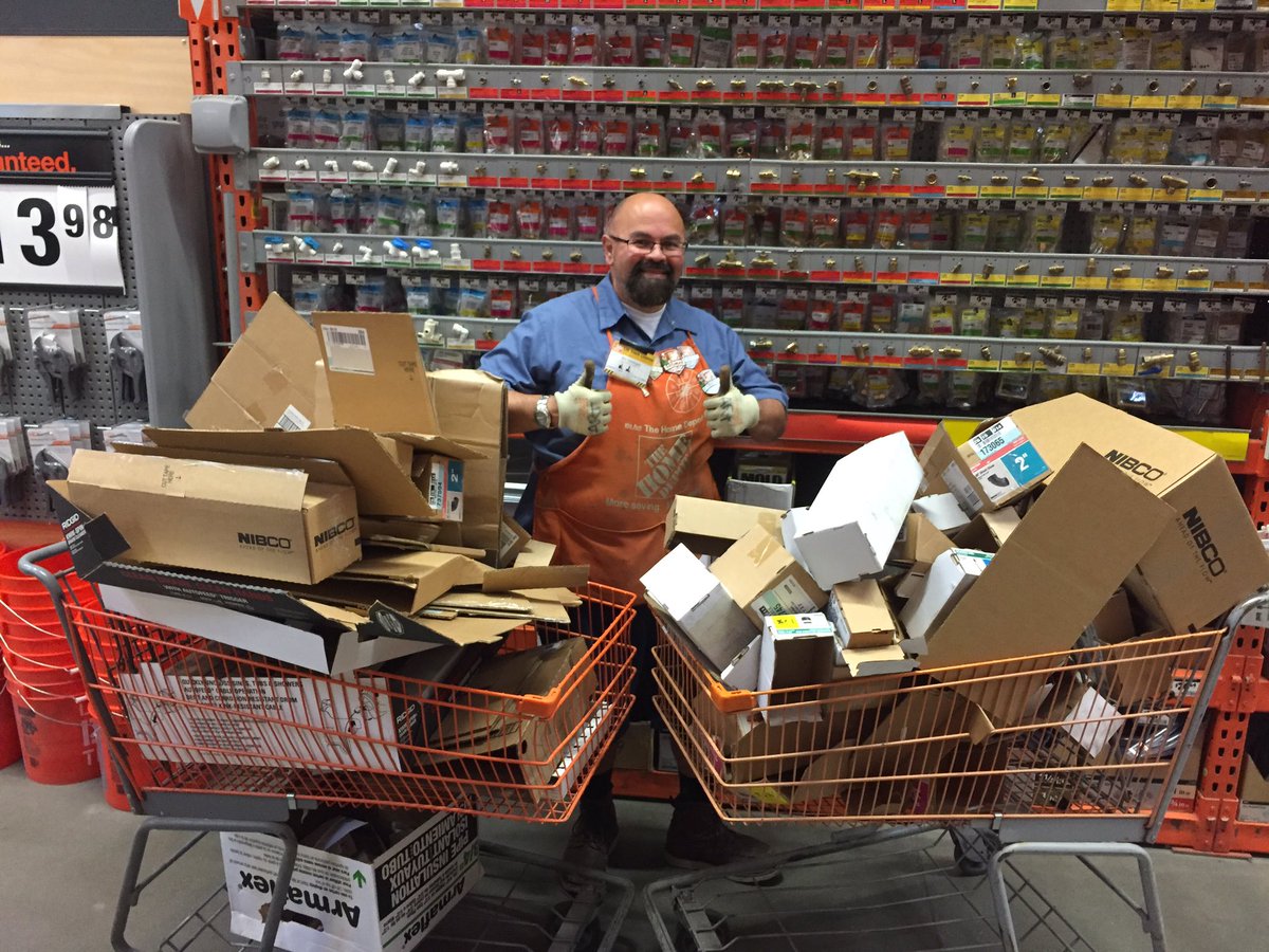 DavidHoyTHD's tweet photo. 6610 cardboard challenge accepted!!! Art D26 straight representing! #D74PackdownChallenge @lupeadiaz @ @6610Homedepot @jesse_moran10 https://t.co/ujbCjrppN3