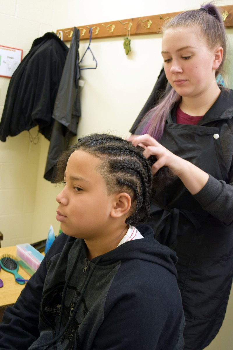 LoGuidice #CTE Cosmetology student Jennica D’Angelo of Brocton works on cornrows for fourth-grader Nick Bulow at a recent hair-and-care clinic at the Silver Creek Elementary School. observertoday.com/life/community… @SilverCreekCSD @eantolina #WeCollaborate