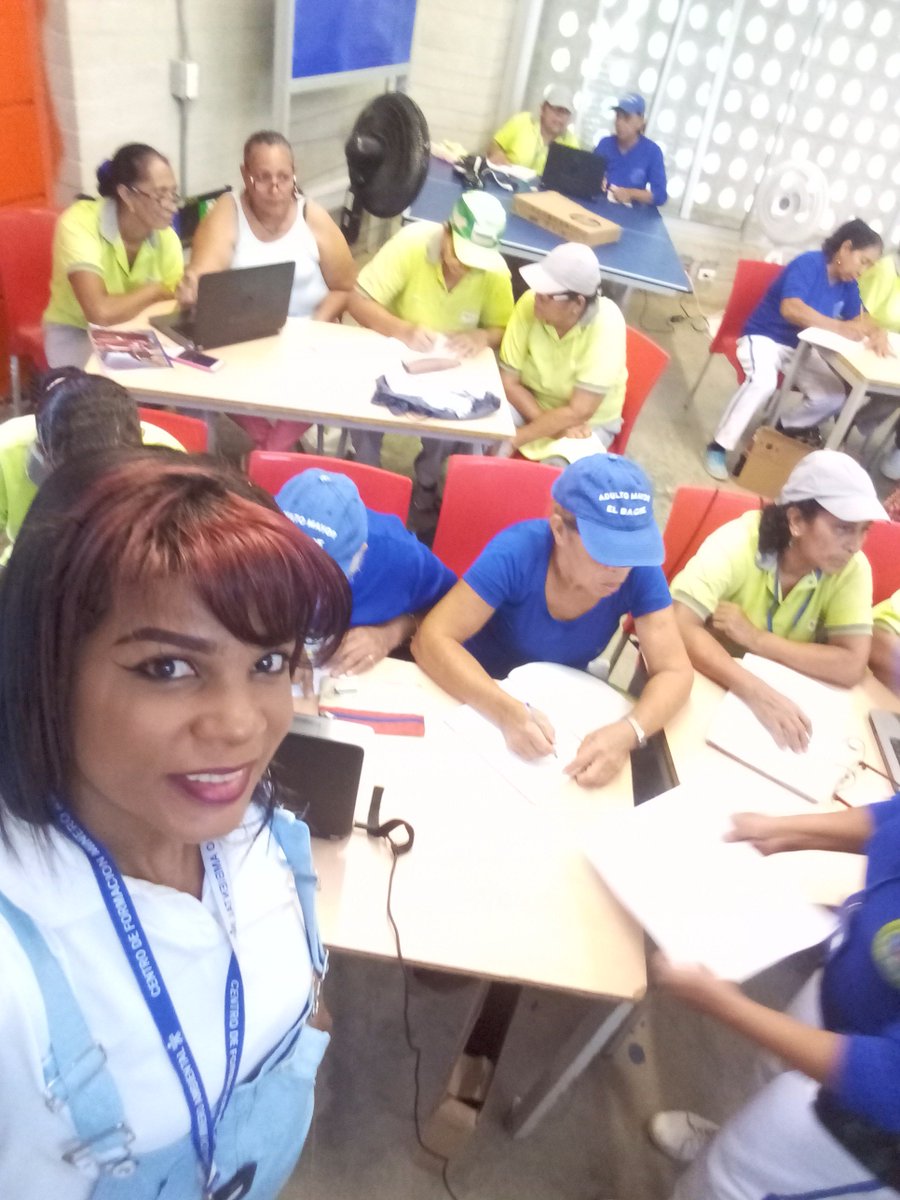 SISTEM3SENACFMA's tweet photo. En formacion complementaria de sistema con adulto mayor ambiente externo Parque Yamesies @SBDIR_SENACFMA @bienestarCFMA3 https://t.co/wsk7HYo0yK