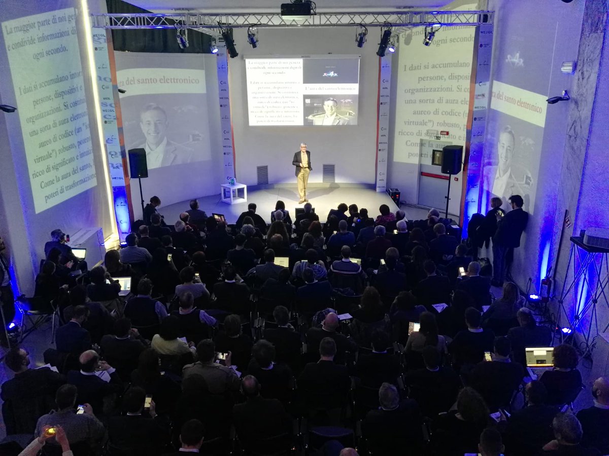 L'#intelligenzArtificiale è il risultato di una accelerazione algoritmica in atto da circa trenta anni. Le radici del nuovo #derrickdekerckhove <a href="/mediaduemila/">Media Duemila</a> #SfideIA  #librobiancoIA #taskforceIA