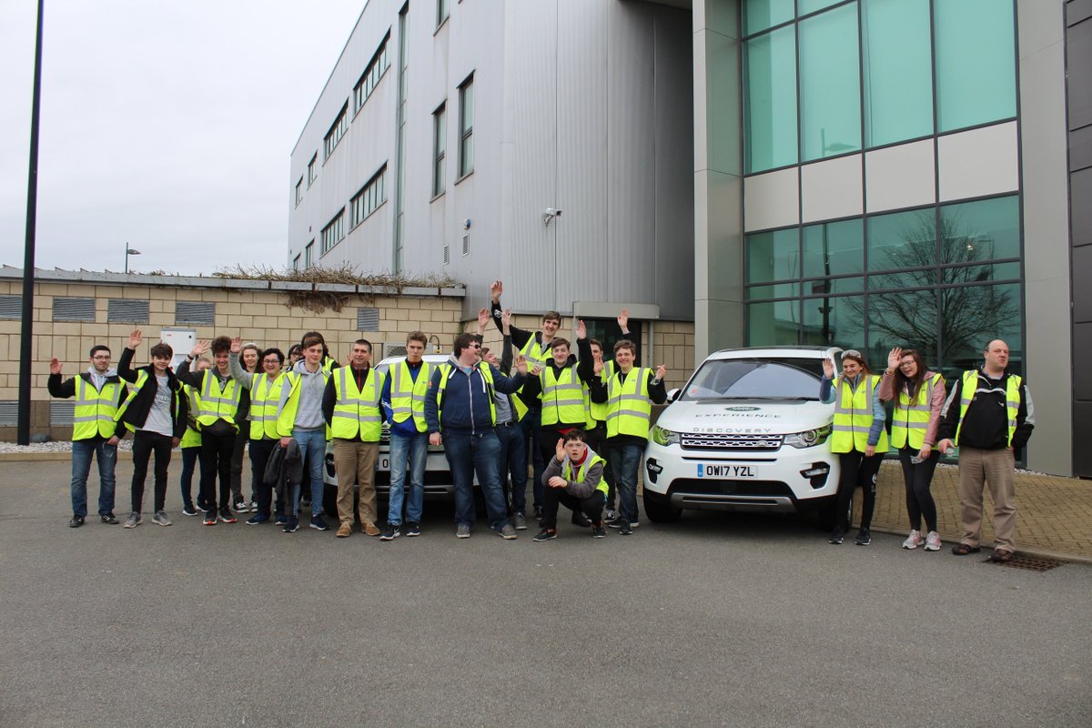 JLR_EBPC's tweet image. Some more lovely Welsh students visiting @JLRHalewood today, and we even laid on our own Welsh guide - Mervyn - to welcome them.  Guides gave us a fantastic and well informed tour - very responsive &amp;amp; open to questions. @JLREducation @BMetC @meiriondwyfor @Tomorrows_Eng #Inspire