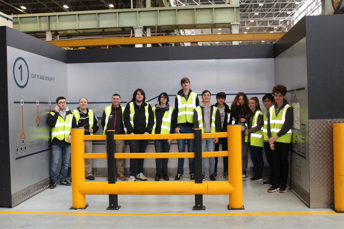 JLR_EBPC's tweet image. Some more lovely Welsh students visiting @JLRHalewood today, and we even laid on our own Welsh guide - Mervyn - to welcome them.  Guides gave us a fantastic and well informed tour - very responsive &amp;amp; open to questions. @JLREducation @BMetC @meiriondwyfor @Tomorrows_Eng #Inspire