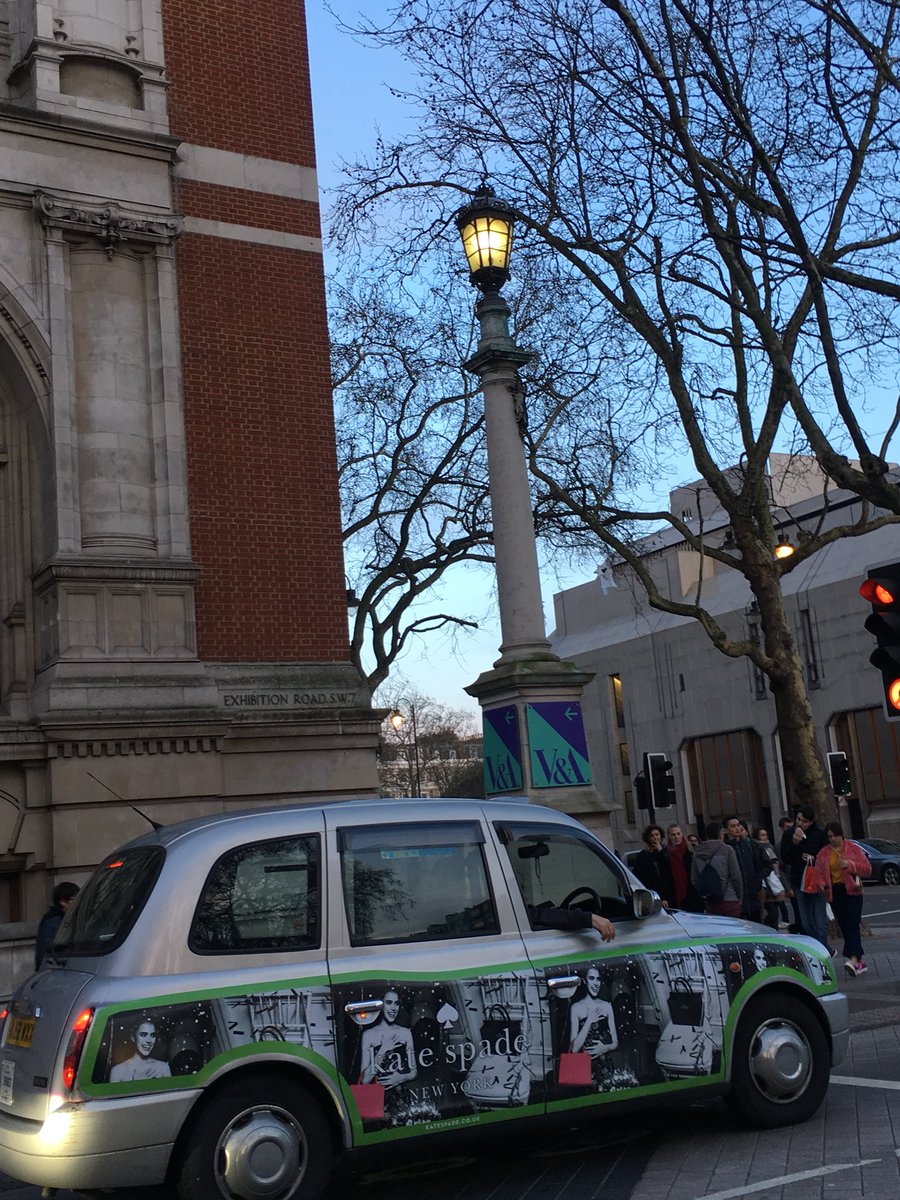 Ibwsslondon's tweet photo. You gotta love the #londontaxi 2019 exhibitors registrations are now open #bulkwine #bulkspirits #contractwinemaking #PrivateLabel #ProWein2018 #IBWSSLondon https://t.co/vDnDiB0ECc