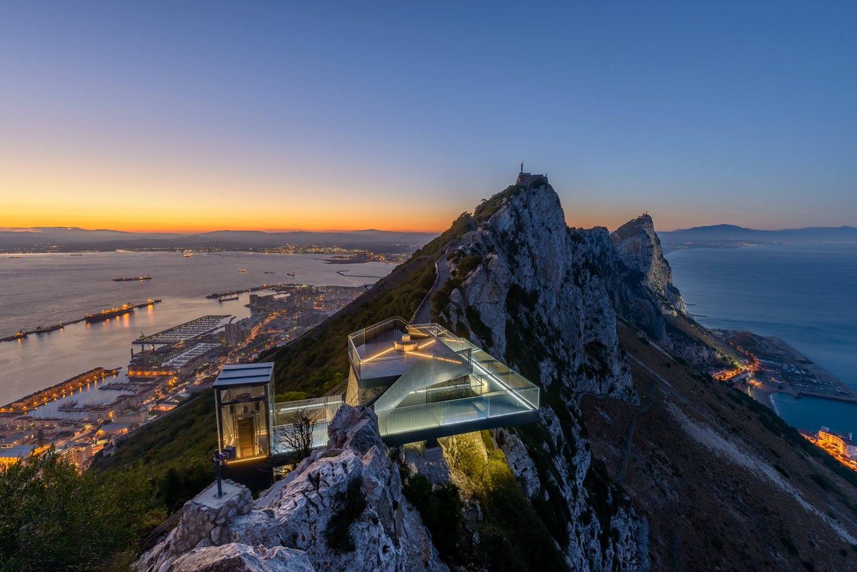I love this shot. Props to whoever took this.

#Gibraltar #GibSkyWalk