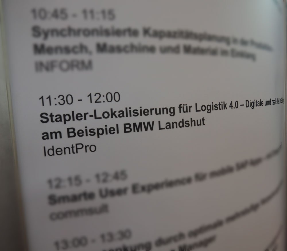 IdentPro_'s tweet photo. Vortrag #identplus am Beispiel Kunde #BMW Landshut - Danke für das volle Haus auf der #LogiMAT2018 ! https://t.co/fNJKVCP3CL