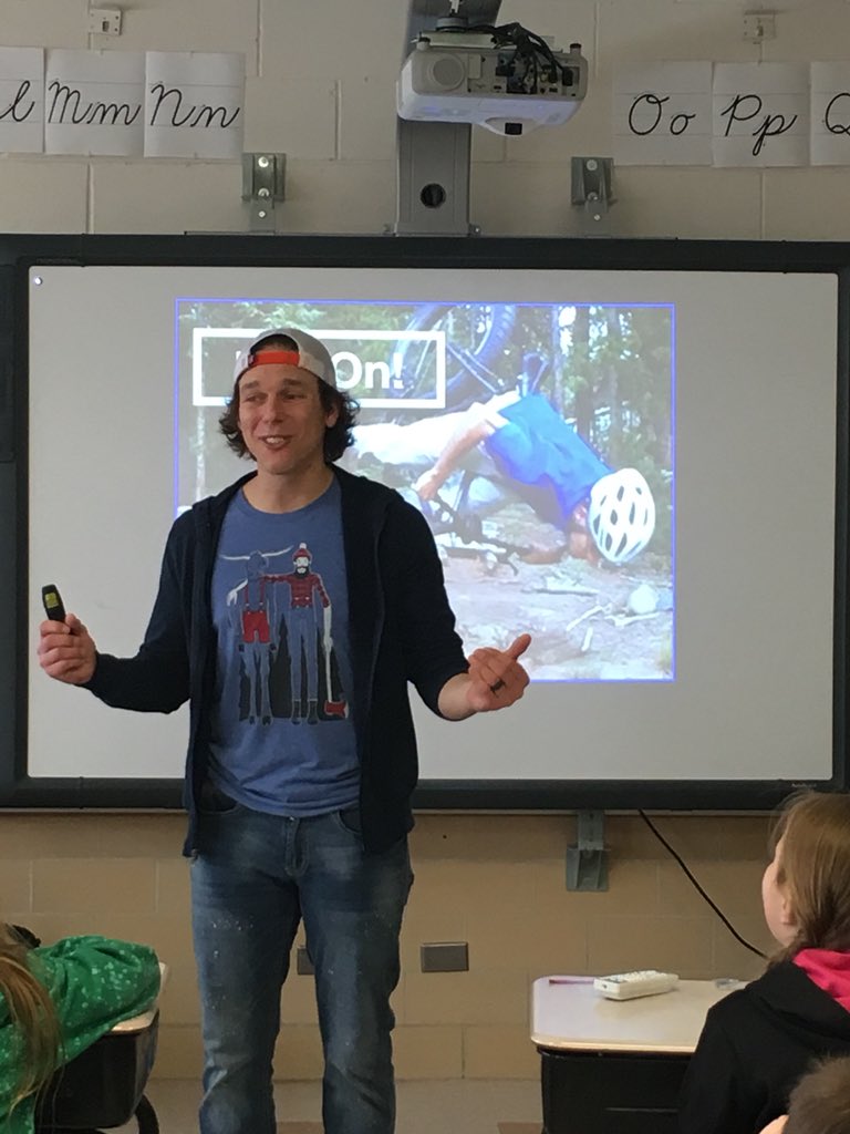 asang214's tweet image. 4th Graders dreaming big with @Joe_Beckman. #failon #growthmindset #mississippiotters #AHSchools