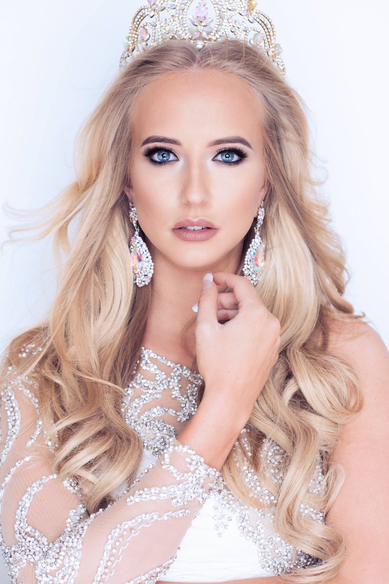 Tarnw's tweet image. Final day as Mrs Galaxy UK 👑🇬🇧✨