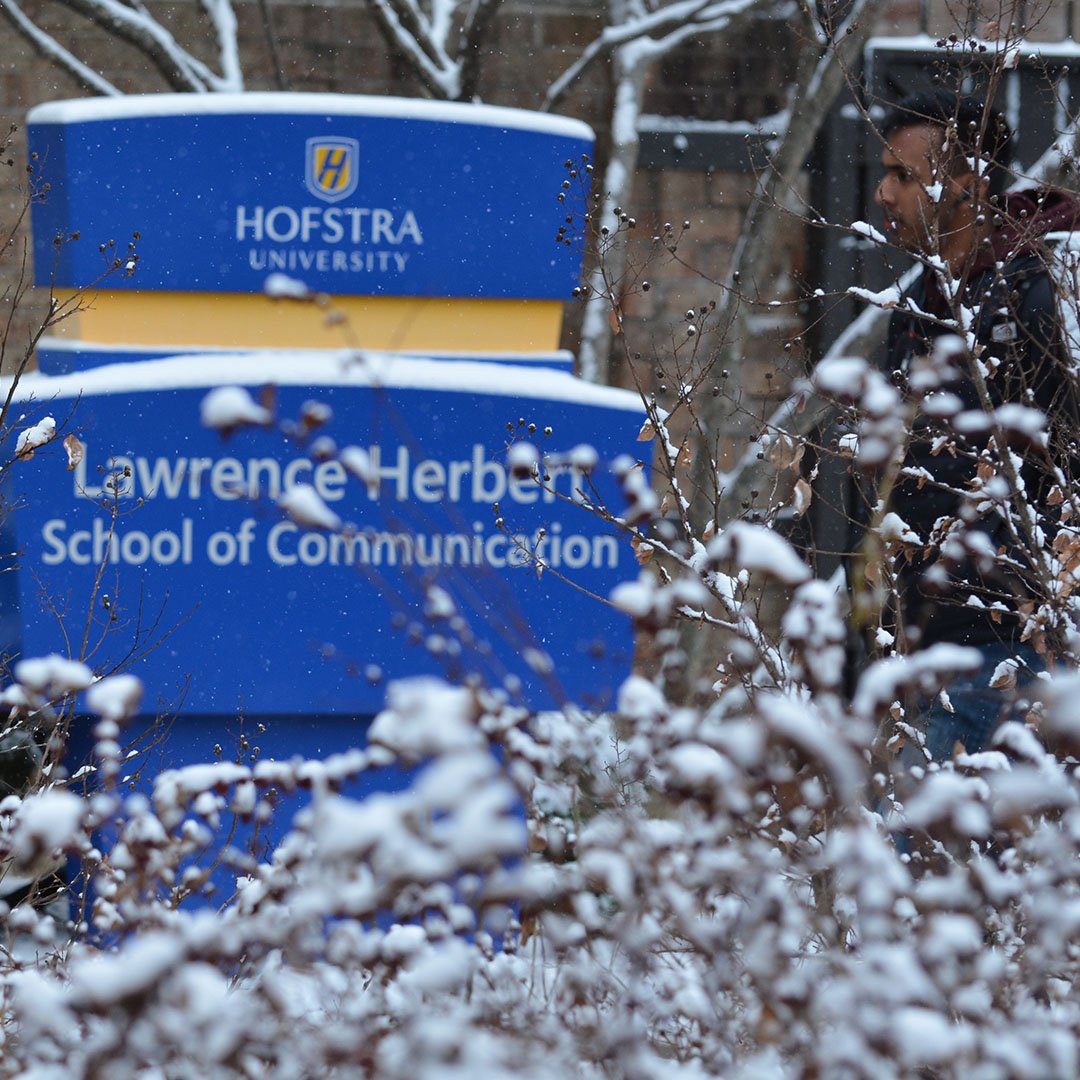 HerbertSchoolHU's tweet image. Aaaand happy #seconddayofspring ❄️🌨️☃️ AKA Pantone 10101C!

#snowday #WinterStormToby