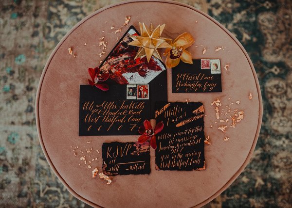 alex_dev_1's tweet photo. So much to inspire in this Moody Industrial Wedding Inspiration from @LoveIncMag captured by #Rowanberry+Lavender... https://t.co/Mk0nuQ7yxW https://t.co/qNgGi0yKDz