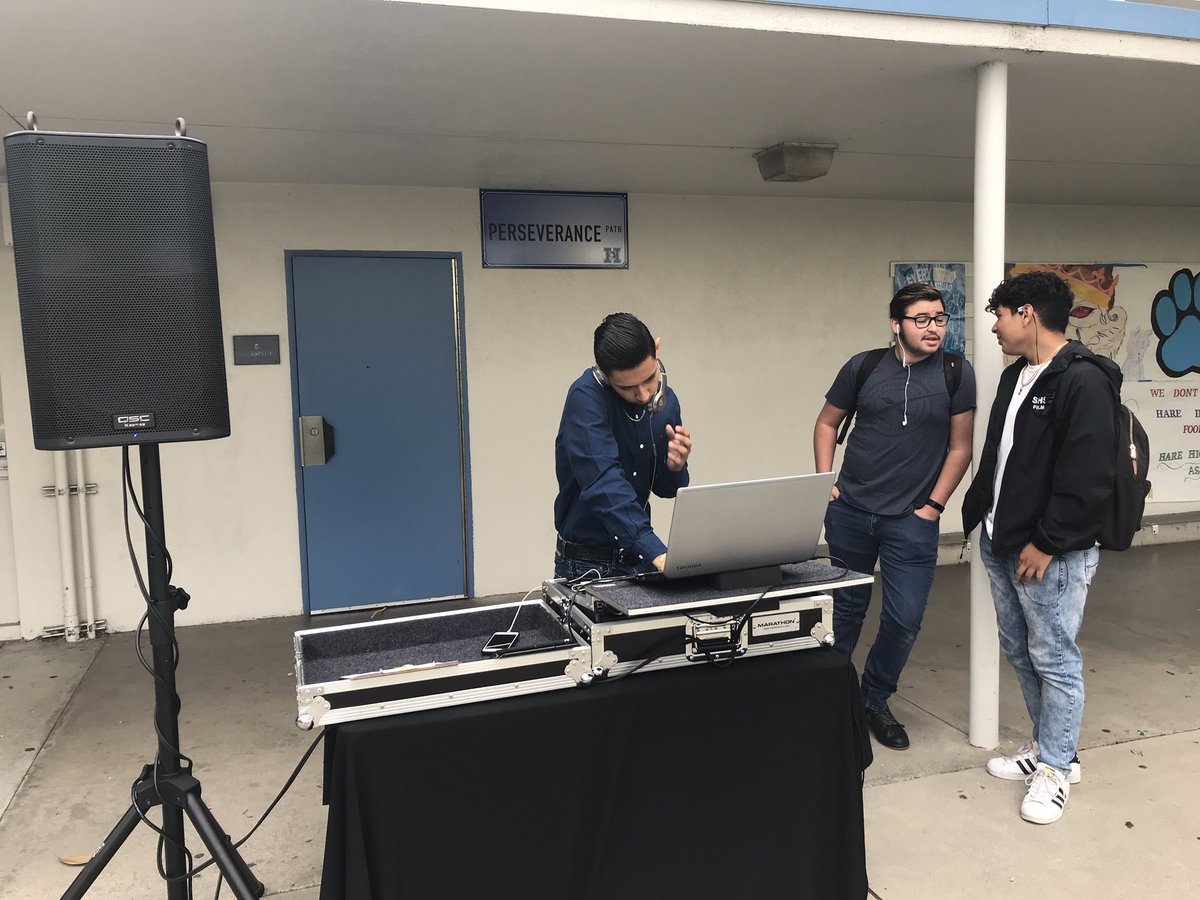 HareHighSchool's tweet image. #DJSergio with the freshest lunchtime beats! 🎧😎🔊🎚🎶