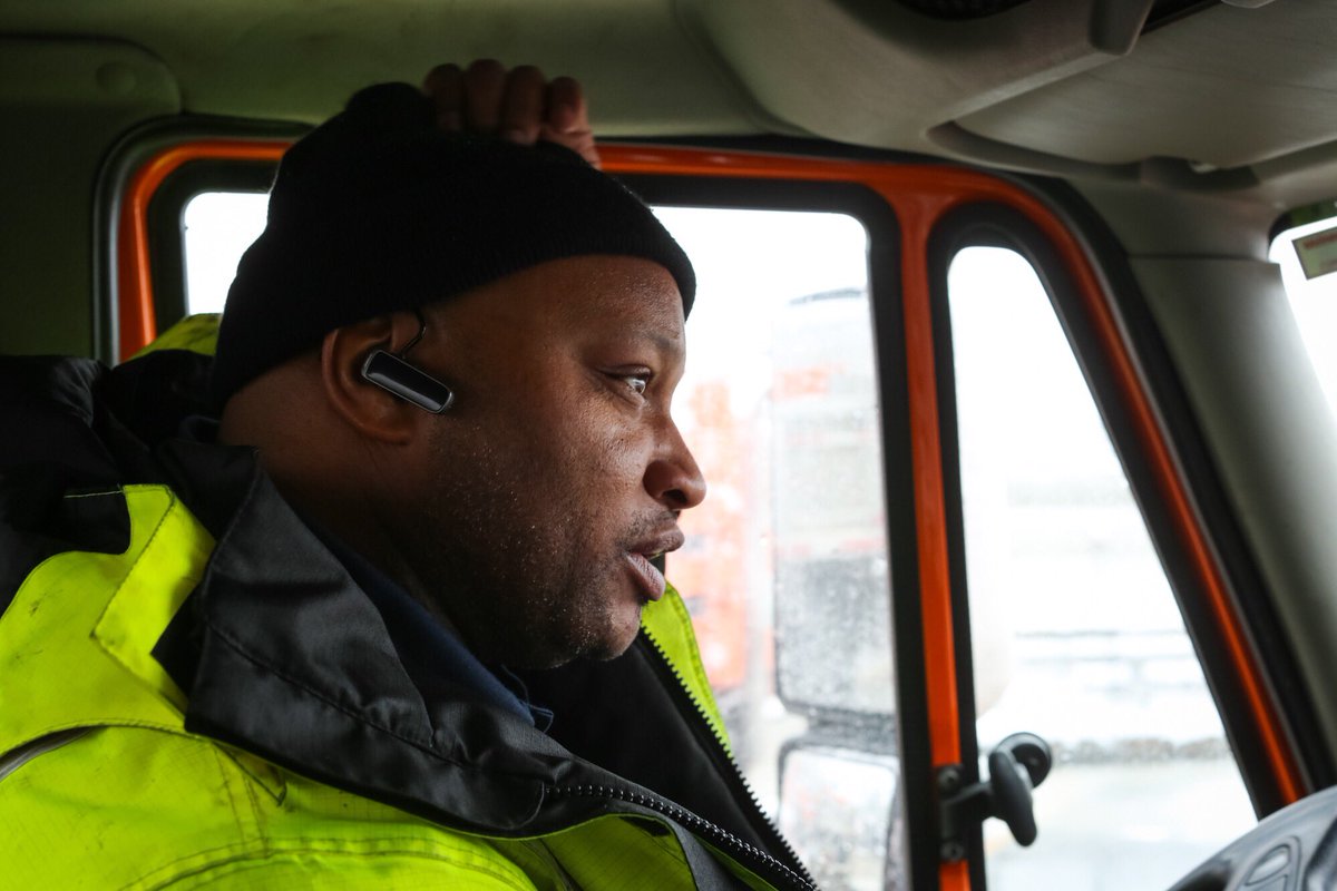 GovMurphy's tweet photo. We’re grateful to @NJDOT_info @NJSP and local first responders working 24/7 to keep us safe throughout the storm. https://t.co/LenfyIgOwq