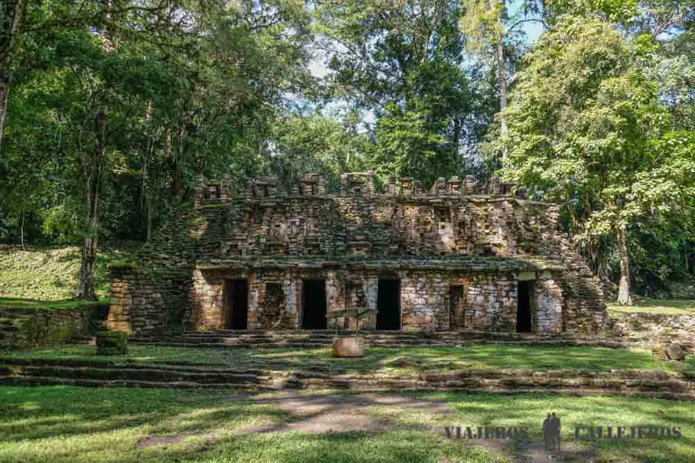 Tour a Yaxchilán y Bonampak desde Palenque, dos de los recintos arqueológicos más impresionantes de México viajeroscallejeros.com/tour-yaxchilan… #Yaxchilán #Bonampak #México