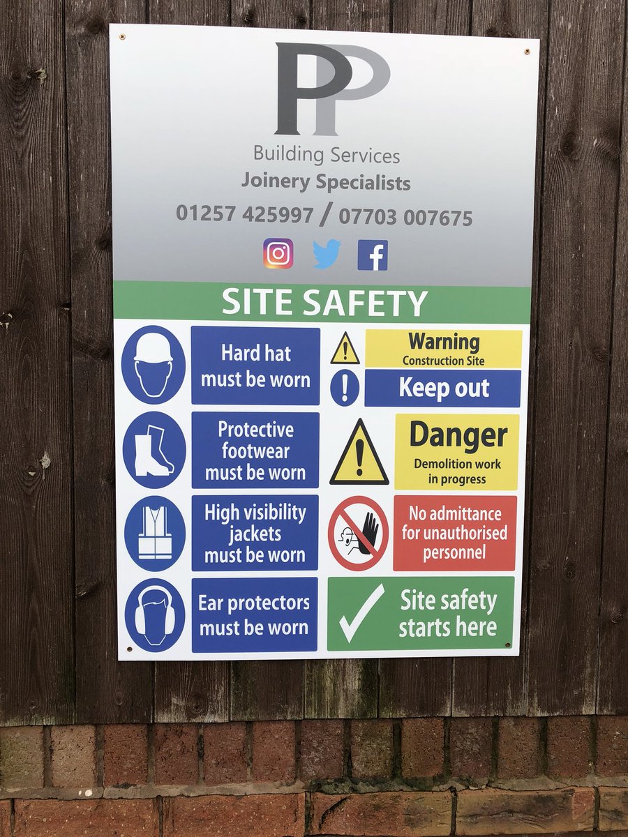 ppbuilding's tweet image. New site safety signs supplied by @GreenManMkg #signs #safetysign #joinery #joiner #extensions #building