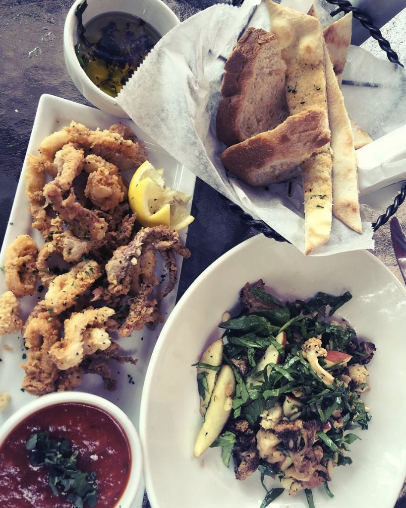 goldennuggetac's tweet photo. We love a good #happyhour spread! Picture credit: @nicoleplunkett #GrottoAC #SnowDelicious https://t.co/X4Bd48ToNm