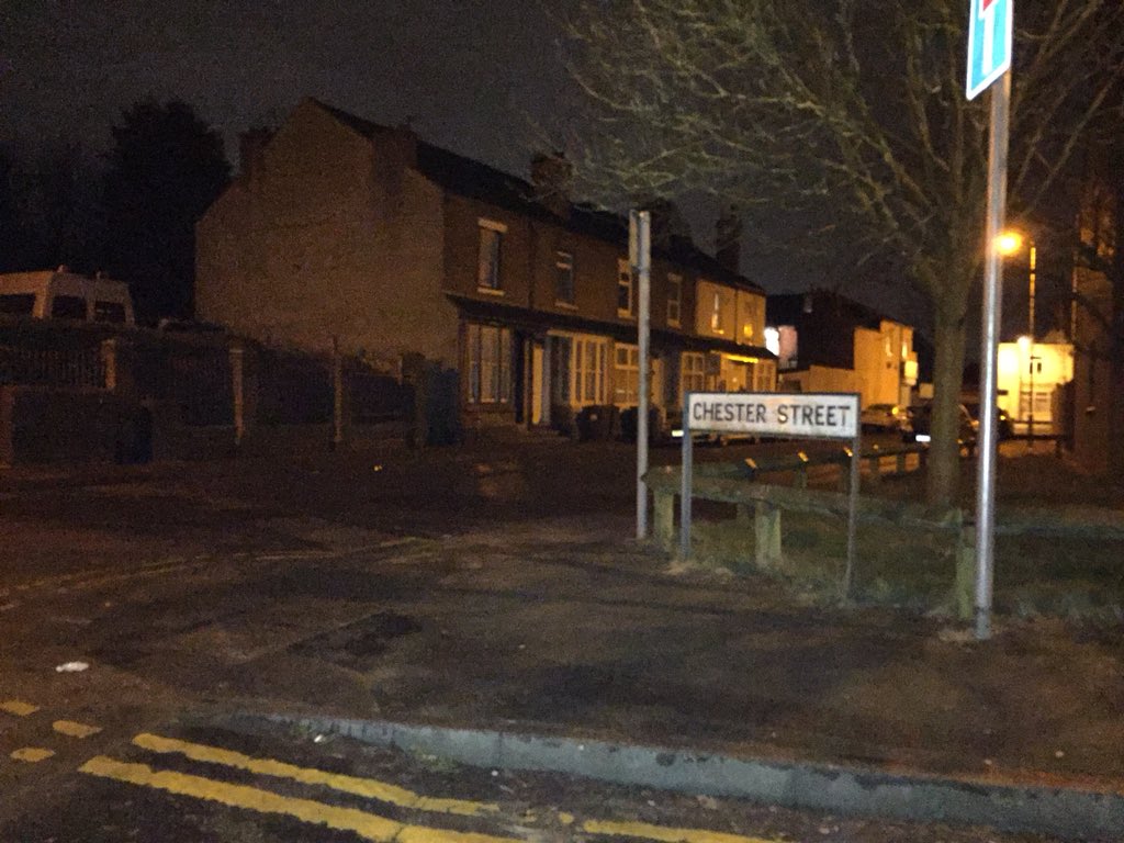 LowHillWMP's tweet photo. Officers are assisting with additional patrols in #Whitmore #Reans #Wolverhampton this evening @StPetersWMP #High #Visibility #Patrols #OneTeam 👮🏾♂️👮🏼♂️👍 https://t.co/yYslQVmig7