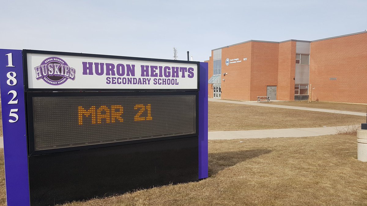 STORY: <a href="/WRPSToday/">Waterloo Regional Police</a> working with <a href="/wrdsb/">Waterloo Region DSB</a> to determine author, motive behind shooting threat against Huron Heights SS in Kitchener bit.ly/2Gcvv6Y