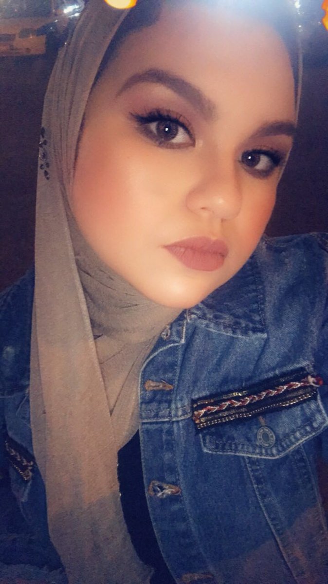 yourdeadflower's tweet photo. Tired but I look nice today https://t.co/WP4yK2V5F1