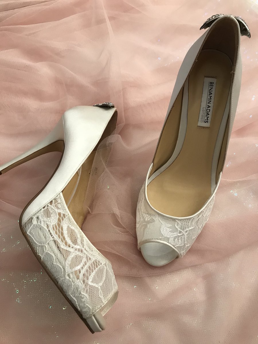 We have a gorgeous selection of London based designer bridal shoes ✨ With luxurious duchesse silk, delicate mesh lace and stunning crystals these shoes are both stylish and elegant 🦄 Limited stock left please get in touch for more information including more styles available 💕