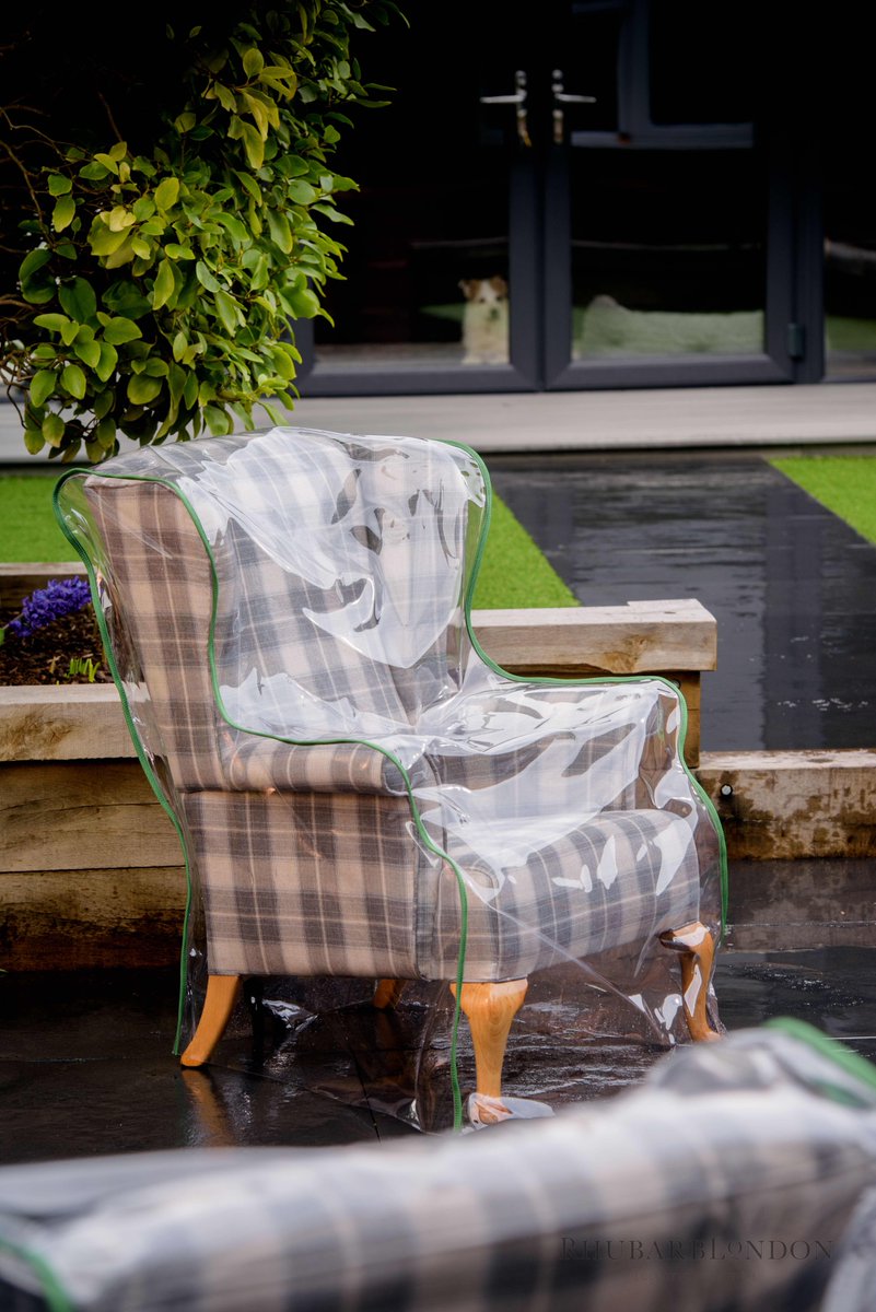 RhubarbChairs's tweet photo. #Woofwoofwednesday 🐶 Check out our fantastic all Weather Wing Chairs online: https://t.co/gQ3xrLsFVs
..and don’t forget cheeky RhubarbLondon mascot BamBam peeping in the background! 🐶
#interioedesign #exteriordesign #wingchair #allweather #british #springstartshere #spring https://t.co/JCR1EIj91b