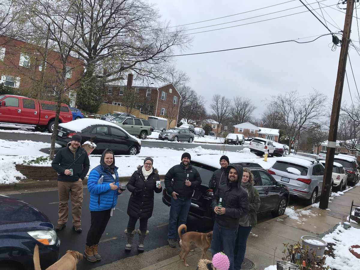 sassingme's tweet photo. @JulieCareyNBC #snobar is open + our toast to @NewsmanSilva #guthriegang #guthrie4life https://t.co/7iKmIHvjcO