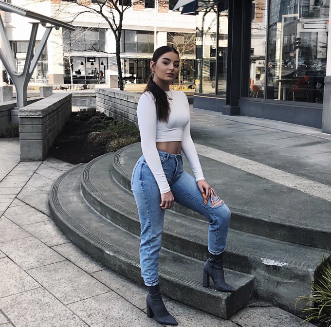 What&rsquo;s on your mind? 🌹 https://t.co/c1PRKnuftH