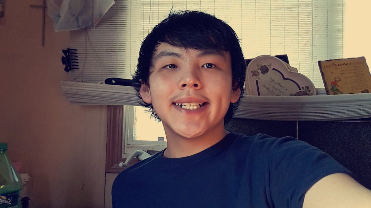 xpillihpx's tweet photo. Officially 20 ππ» #98tillinfinity https://t.co/7tnyq2vGSC