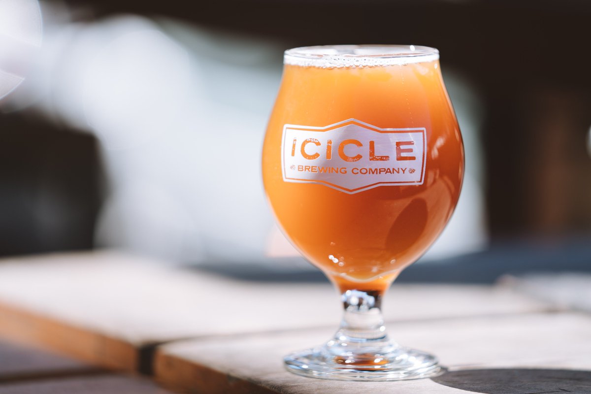 iciclebrewing's tweet image. House Laps IPA. Commemorating that local bike ride, ski run, or trail run that is so close to home that it feels like your back yard. Just like those house laps this is one beer you're not going to want to miss out on!