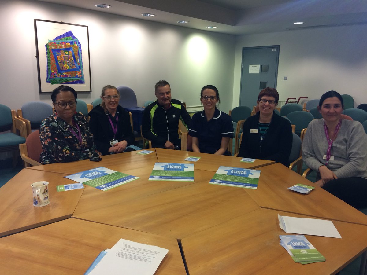 Great discussion at Courtyard clinic #wandsworth about #Homeshare #HIV #London thanks to @wandsworthoasis and <a href="/LBFEW/">Lloyds Bank Foundation</a> for support ❤️