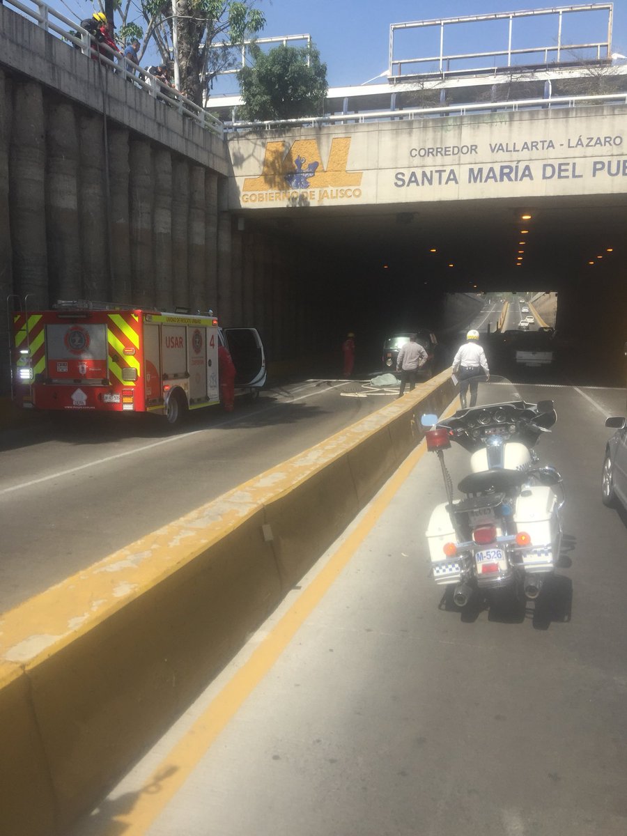 implacable33's tweet photo. Se acabo el fuego @Trafico_ZMG @Gdl_informa https://t.co/8PNOnB4qjO