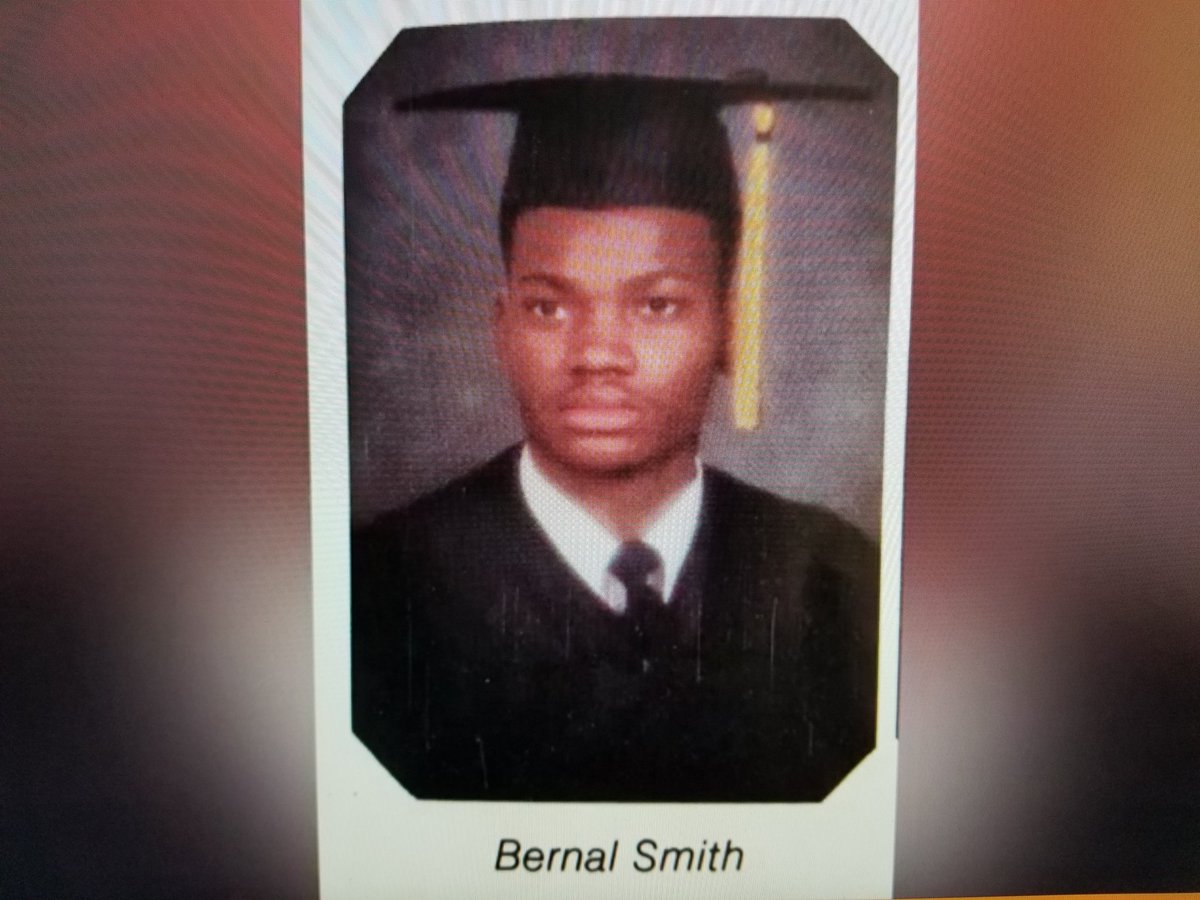 tranbuismith's tweet photo. "We should not forget he was a courageous fighter. He took a stand for those who couldn't stand." Honoring the late #BernalSmith Saturday #SCS Alumni Hall of Fame @SCSK12Unified @voiceofscs #C19
Tickets https://t.co/10xBbDwGhB https://t.co/MtRF4oUx6n