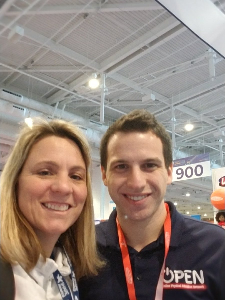 tltenpas's tweet photo. Hanging out at the shape convention #shapenashville #OPENMusicCity https://t.co/a3hd1yjdJQ