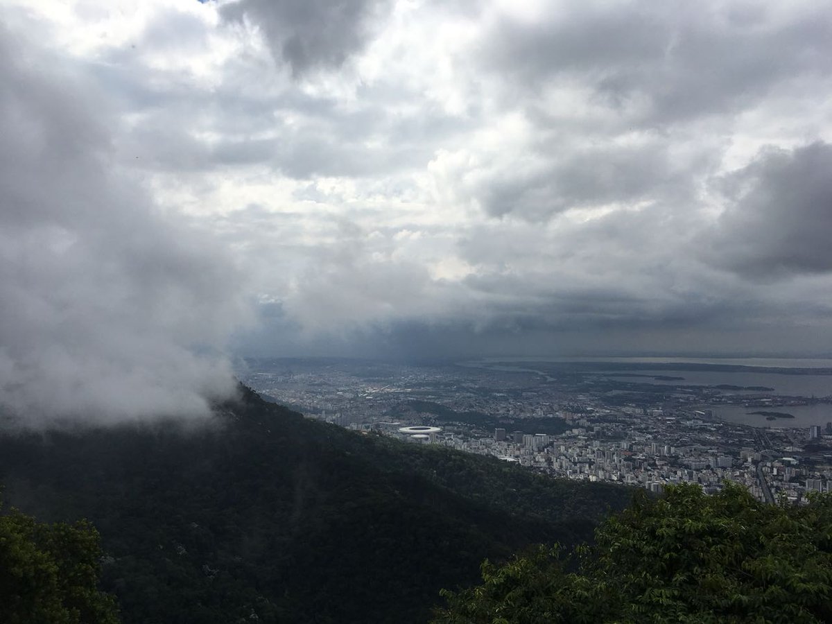 ⛅ No Santuário hoje: 29ºC | nublado | visibilidade razoável | sem eventos públicos marcados para hoje. Que a paz de Deus esteja convosco! 🕊♥️ #RiodeJaneiro #CristoRedentor #CLIMATEMPONEWS #Turismo #Santuario #Informacao