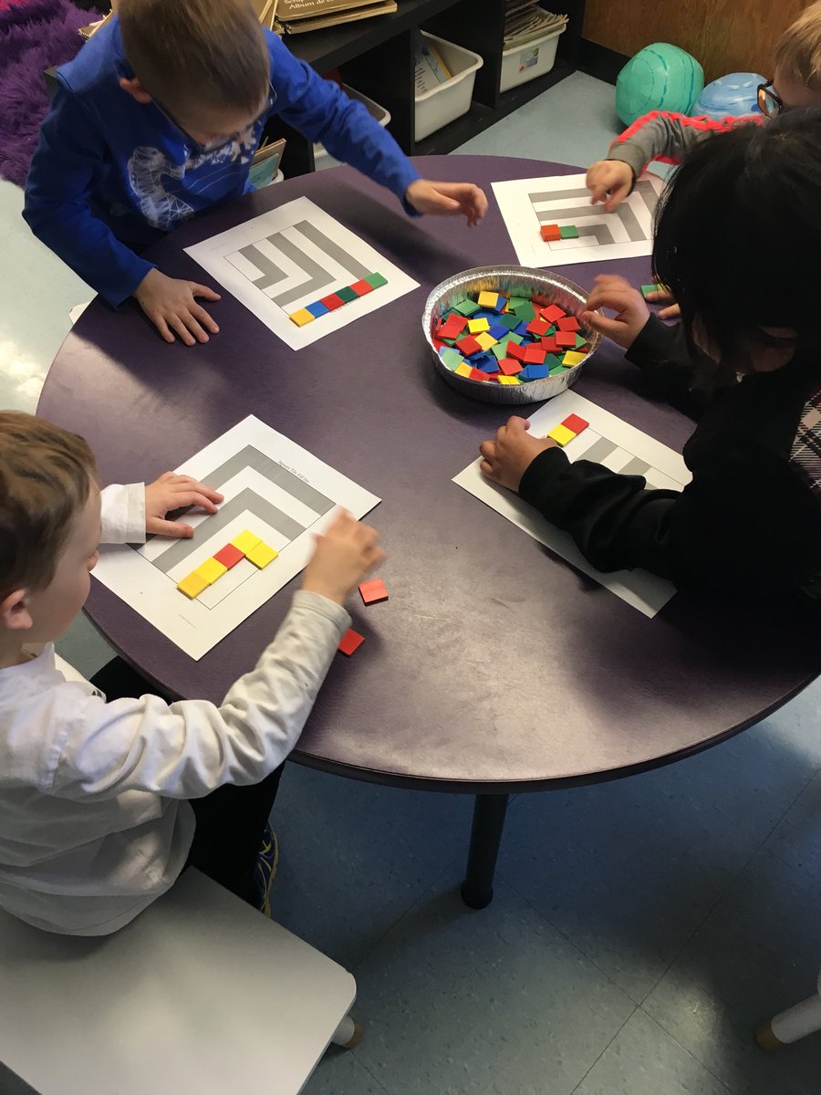 MsHerbertKPDSB's tweet photo. Area, estimation, addition and multiplication all in one lesson. #inquiry #math @MathforLove @vvpskenora #kpdsbpride https://t.co/zYvEzFrVql